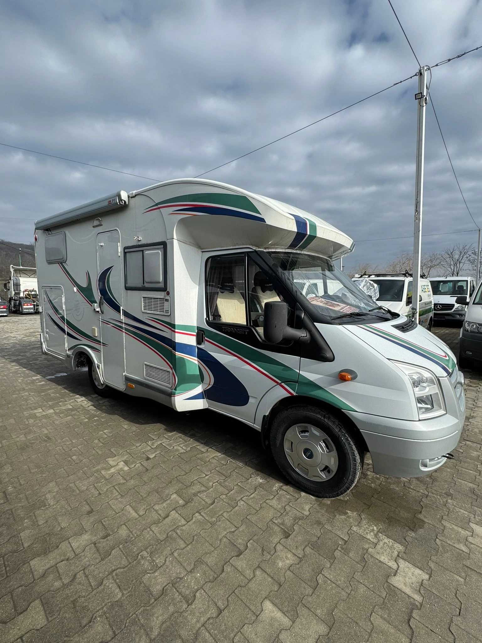 Кемпер Ford Tranzit 2.2tdi