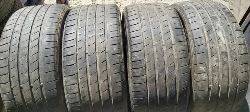 Гуми Летни 275/45R20, снимка 1 - Гуми и джанти - 33034611