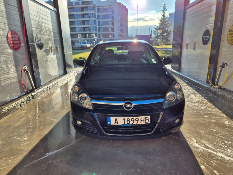 Opel Astra 1.9 CDTI, снимка 4 - Автомобили и джипове - 48335977