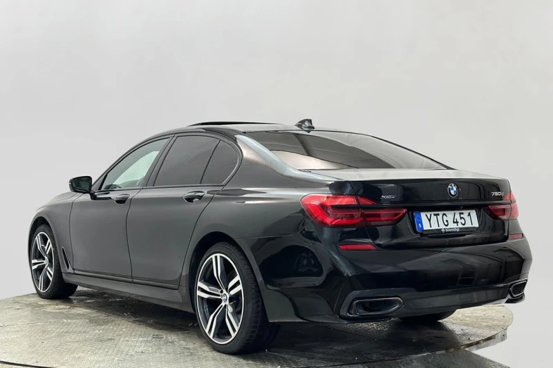 BMW 750 d xDrive* M Sport* Pano* 360 Cam* HuD* H/K* 400к.с, снимка 7 - Автомобили и джипове - 48553895