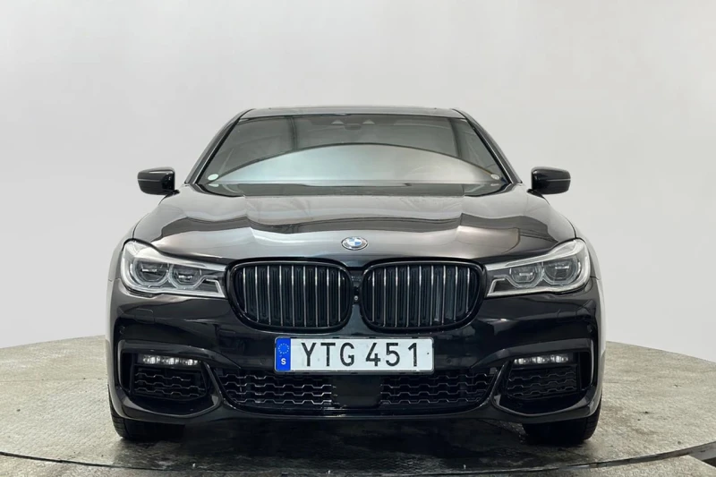 BMW 750 d xDrive* M Sport* Pano* 360 Cam* HuD* H/K* 400к.с, снимка 2 - Автомобили и джипове - 48553895