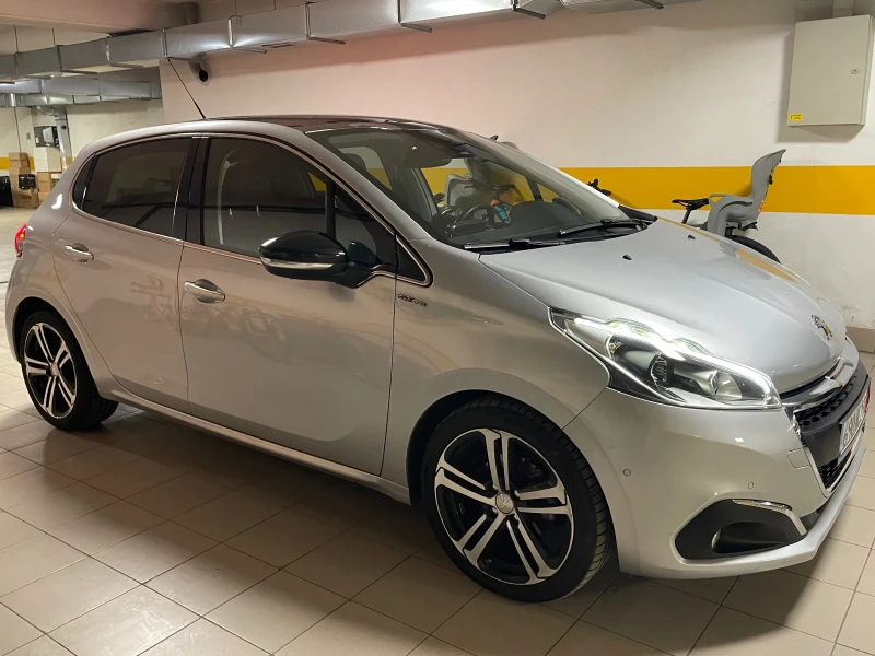 Peugeot 208, снимка 2 - Автомобили и джипове - 48615853