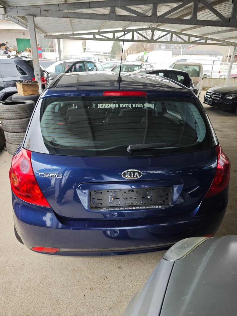 Kia Ceed 1.4I , снимка 7 - Автомобили и джипове - 48983186