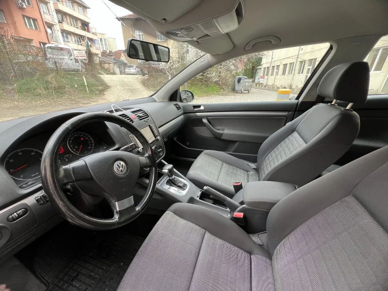 VW Golf 1.9 tdi, снимка 8 - Автомобили и джипове - 49360025