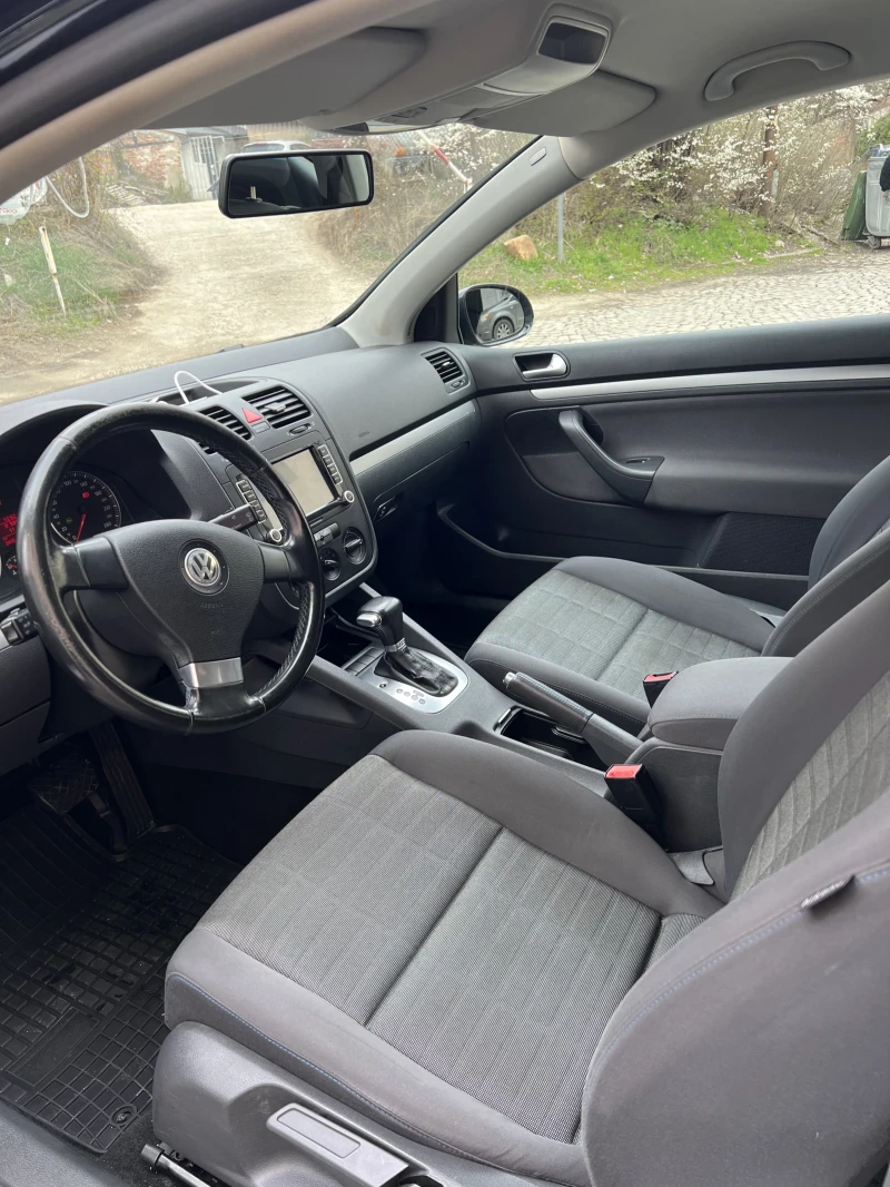 VW Golf 1.9 tdi, снимка 7 - Автомобили и джипове - 49360025