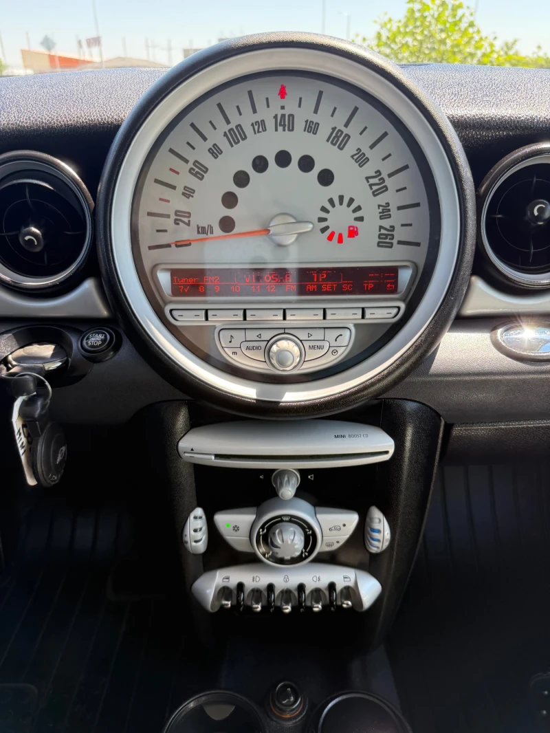 Mini One 1.6, снимка 13 - Автомобили и джипове - 50539981