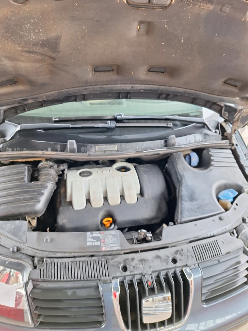 Seat Alhambra 2.0TDi, снимка 8 - Автомобили и джипове - 52014526