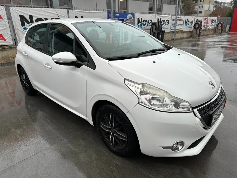Peugeot 208, снимка 2 - Автомобили и джипове - 52949763