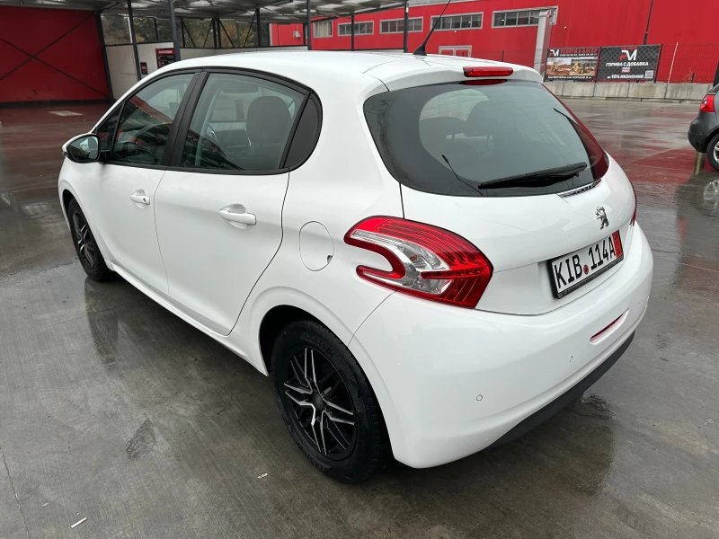 Peugeot 208, снимка 6 - Автомобили и джипове - 52949763
