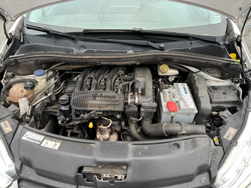 Peugeot 208, снимка 16 - Автомобили и джипове - 52949763