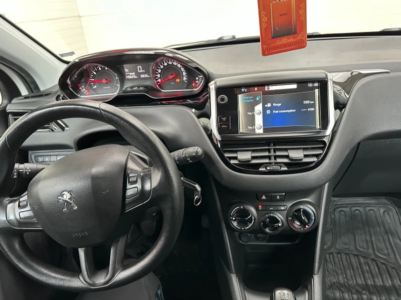 Peugeot 208, снимка 10 - Автомобили и джипове - 52949763