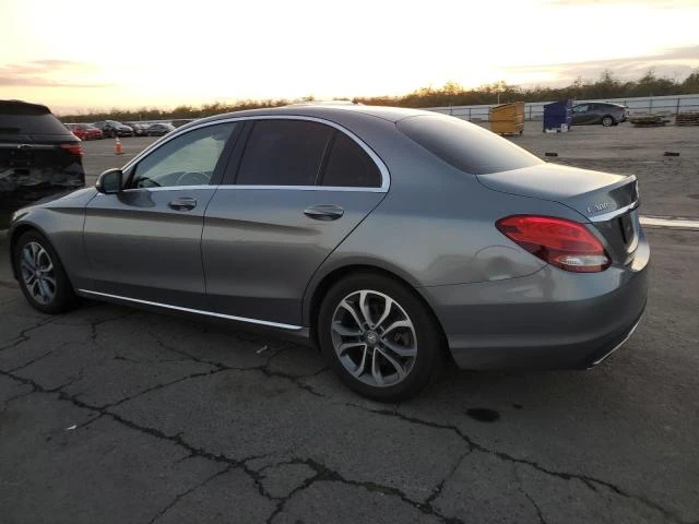 Mercedes-Benz C 300 Видео на мотора, снимка 2 - Автомобили и джипове - 48403063