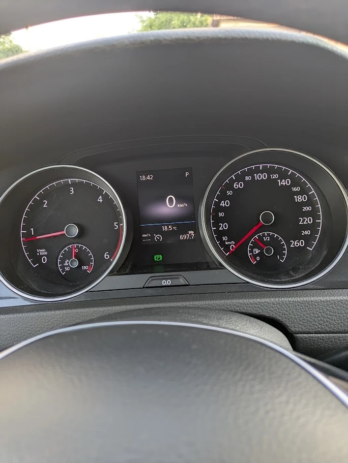 VW Golf 7.5 - 1, 6TDI 116 к.с. | Mobile.bg — изображение 11
