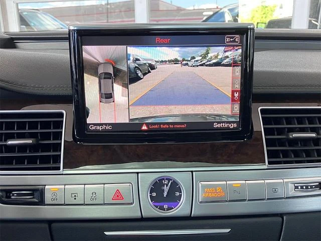 Audi A8 TDI* MATRIX* DISTRONIK* МАСАЖ* ОБДУХ* 360* 20", снимка 9 - Автомобили и джипове - 53475515