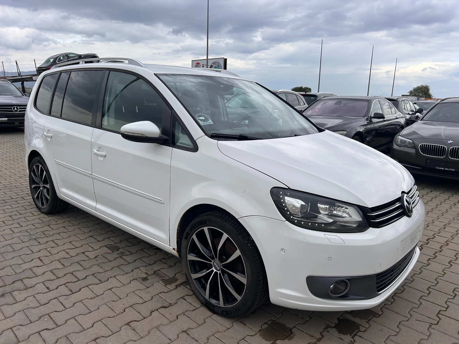 VW Touran 2.0TDI AVTOMAT/NAVI EURO 5 - изображение 3