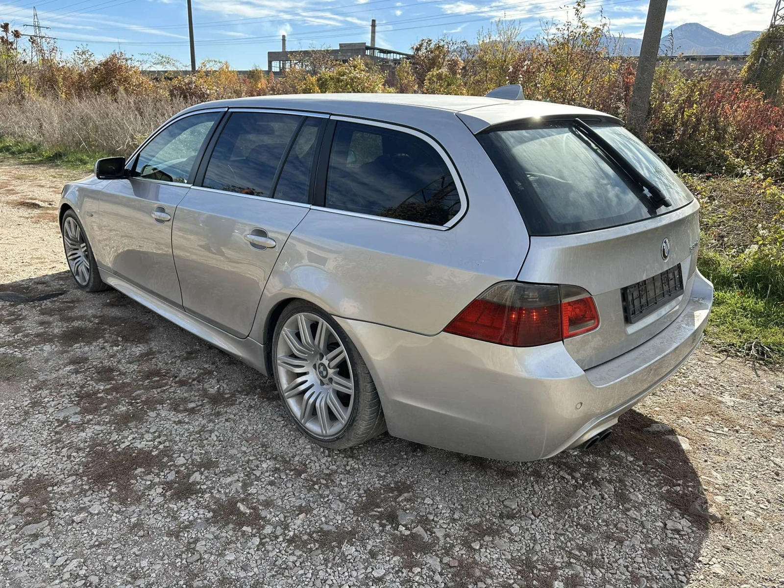 BMW 530 3.0D Mpack - изображение 2