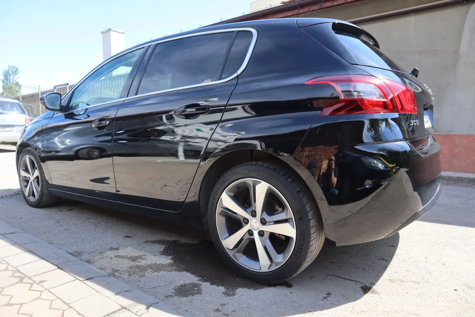 Peugeot 308 1.2 PureTech Edition 130 hp - изображение 5