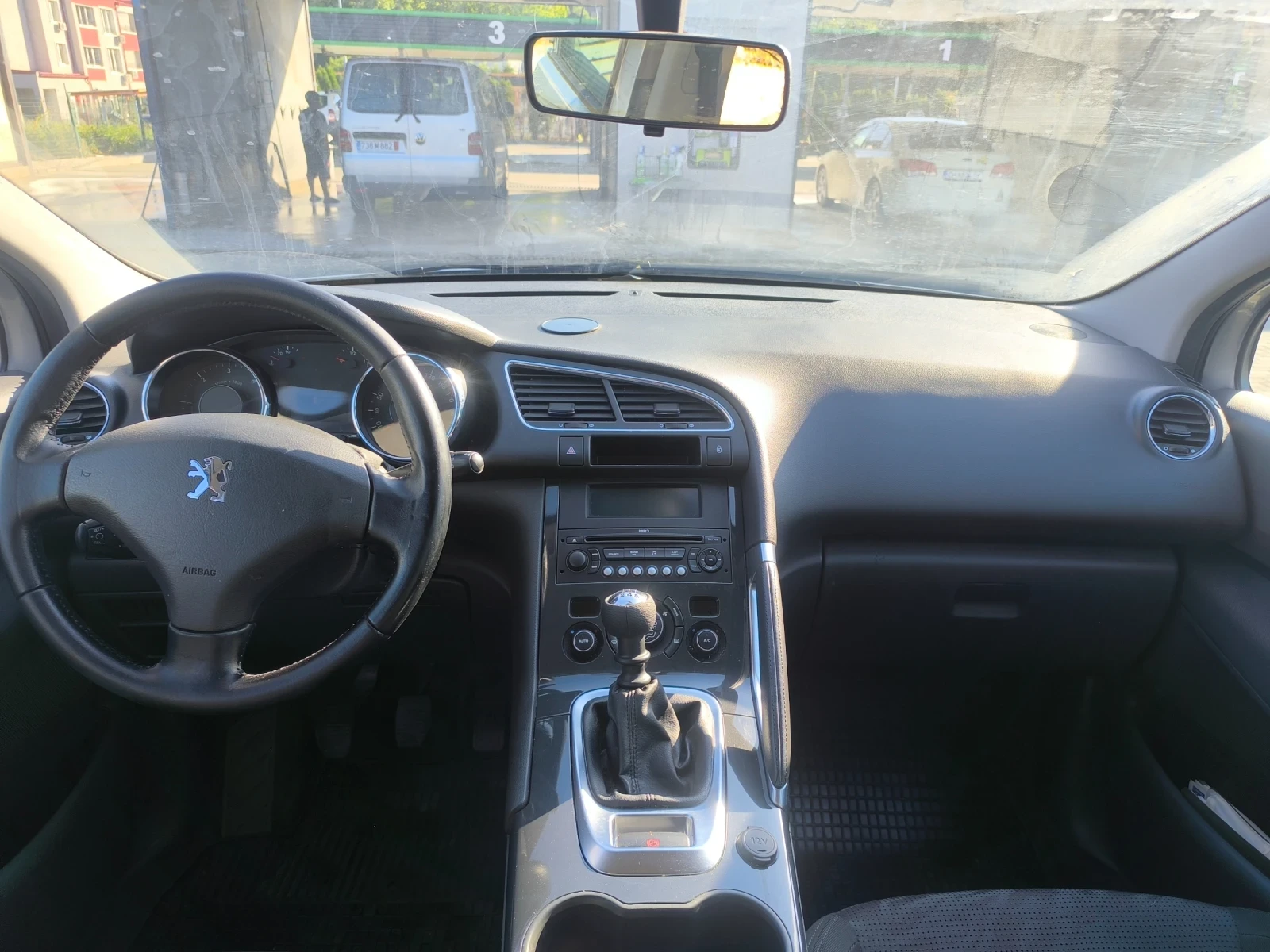 Peugeot 3008 1.6 HDI 110 к.с. - изображение 8