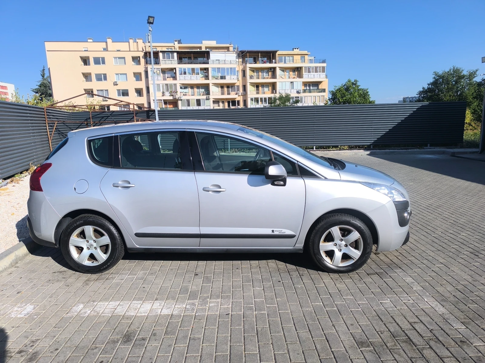 Peugeot 3008 1.6 HDI 110 к.с. - изображение 3