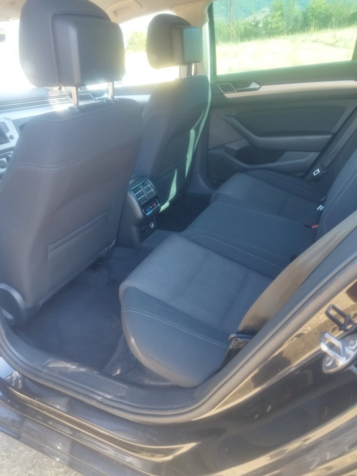 VW Passat 1.6 TDI  - изображение 10