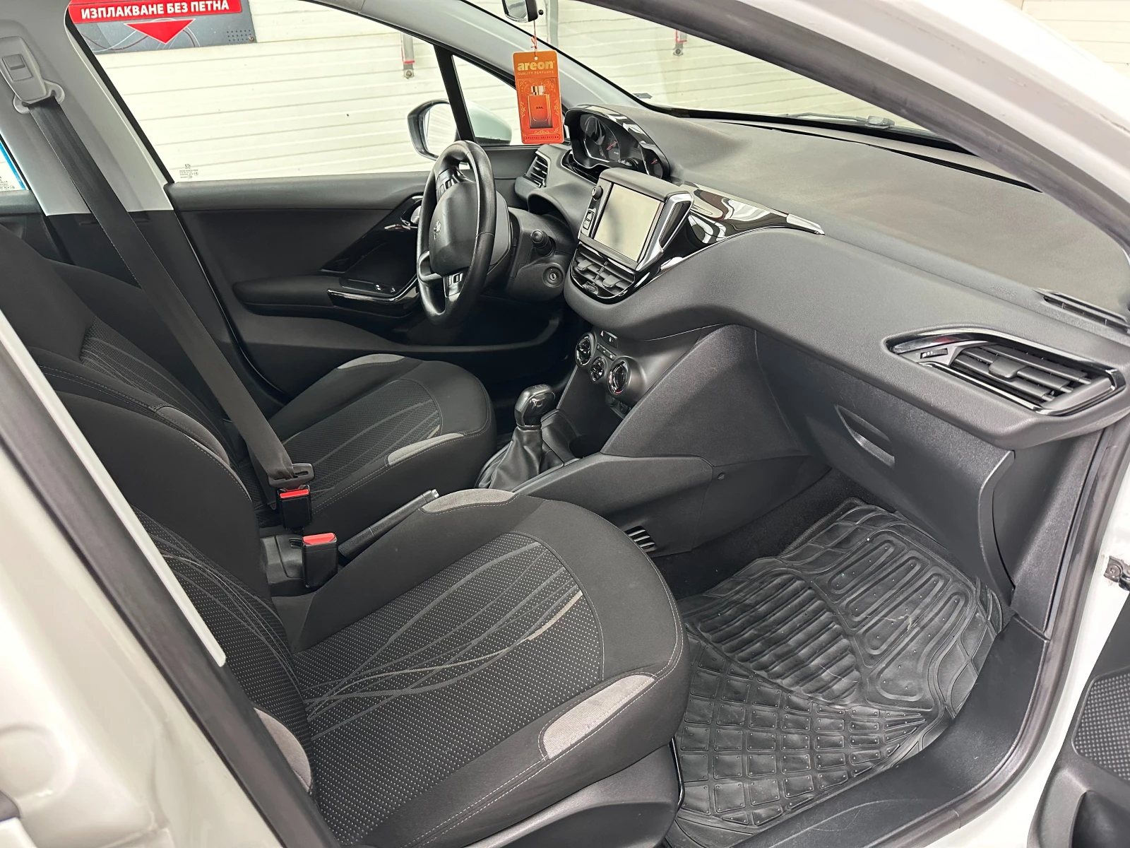 Peugeot 208 | Mobile.bg � ����������� 12