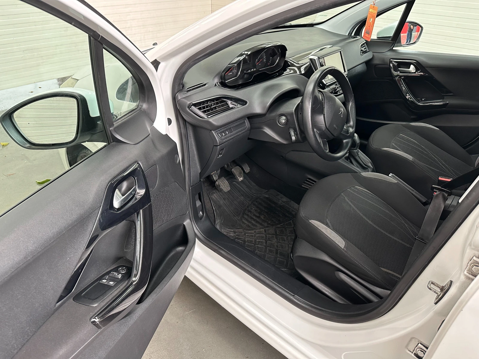 Peugeot 208 | Mobile.bg � ����������� 11
