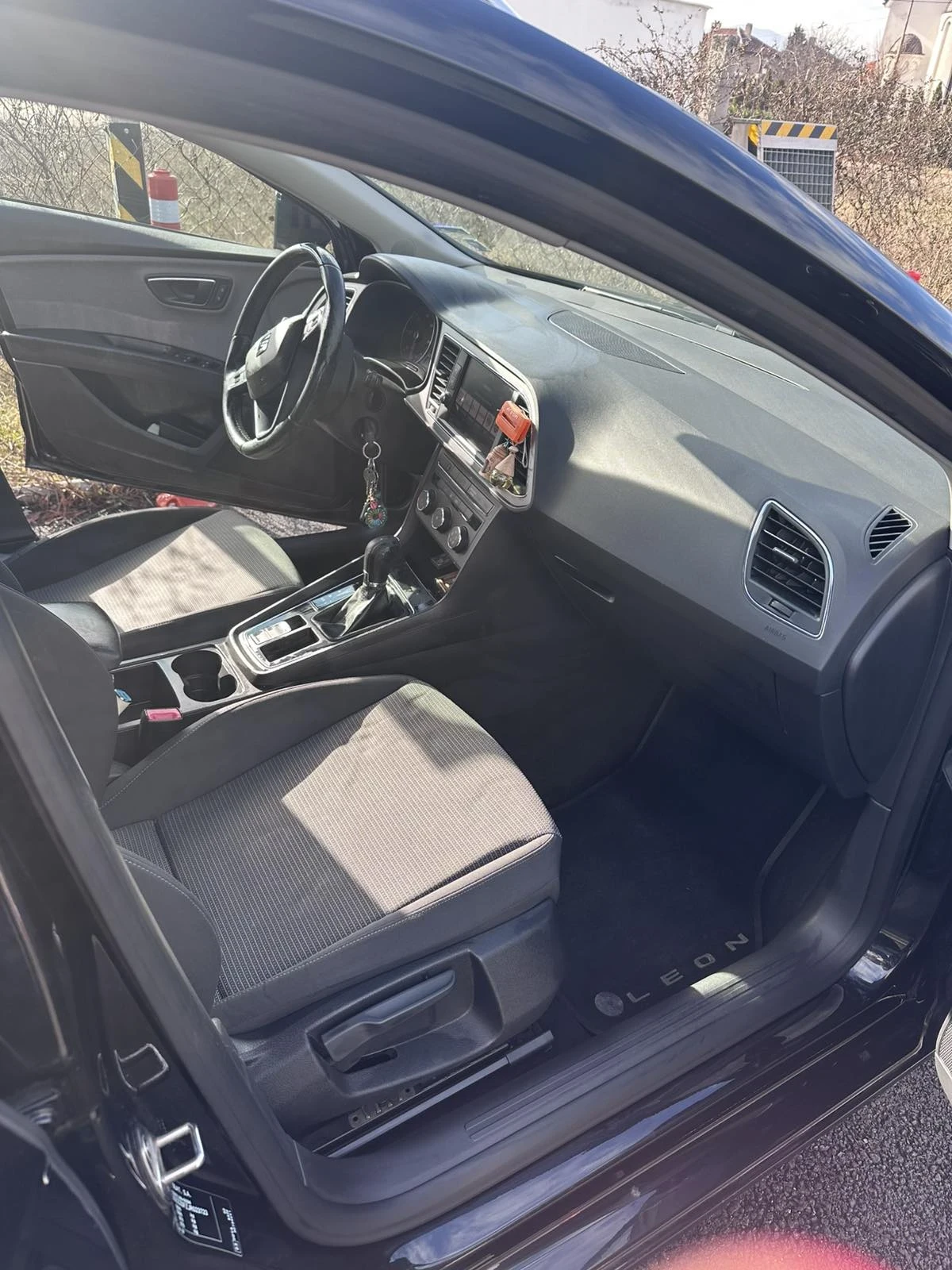 Seat Leon 1.6 TDI 115к.с - изображение 5