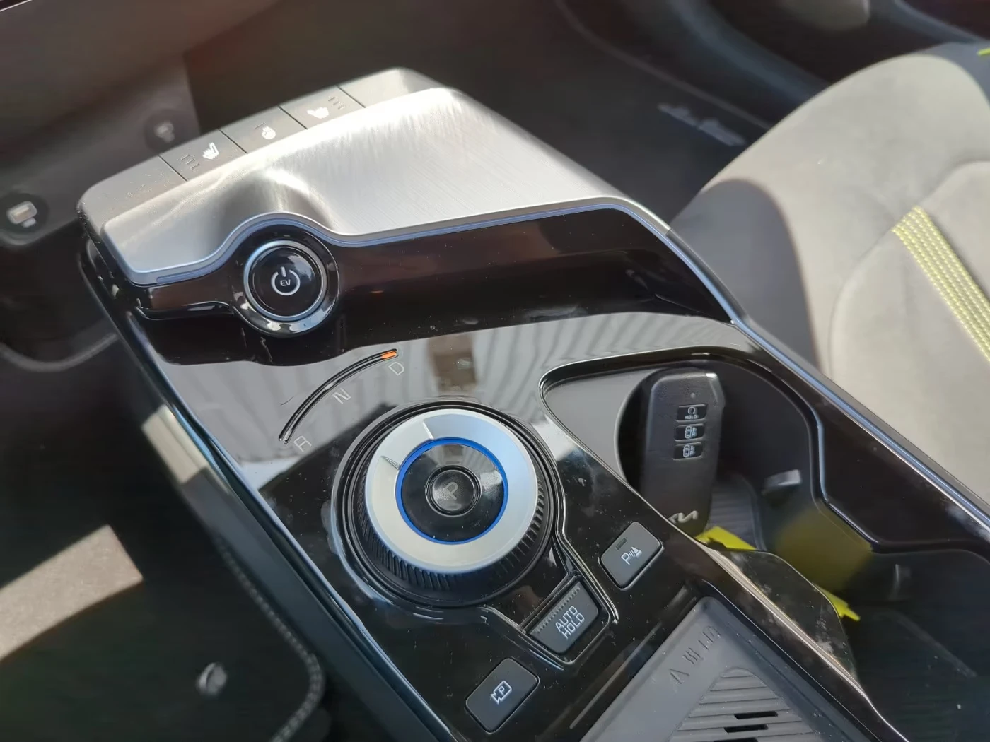 Kia EV6 ELECTRIC/GT/585HP/ACC/LED/360/NAVI/175h, снимка 12 - Автомобили и джипове - 53977474