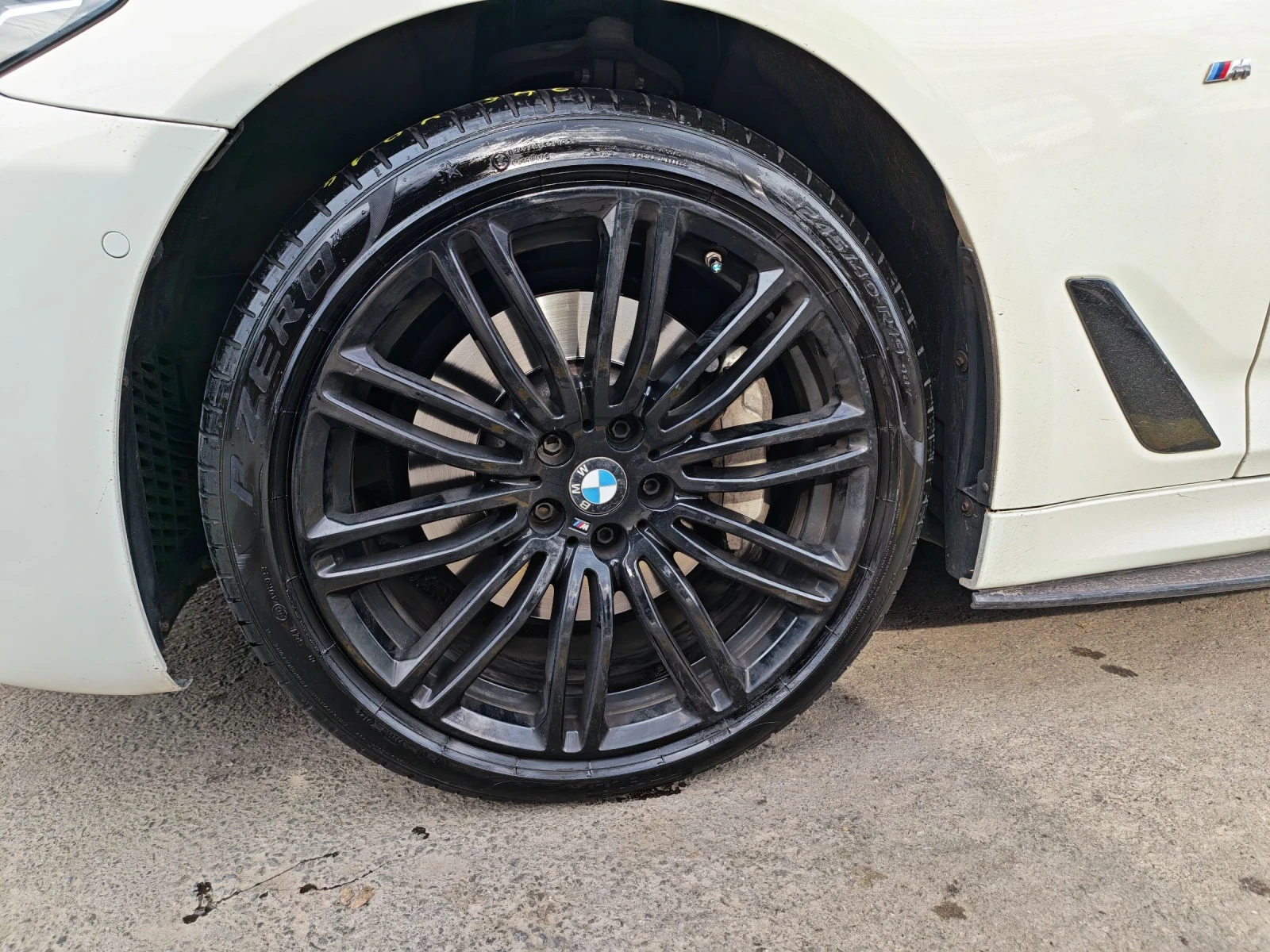 BMW 530 Facelift, M-competion , снимка 7 - Автомобили и джипове - 54139785