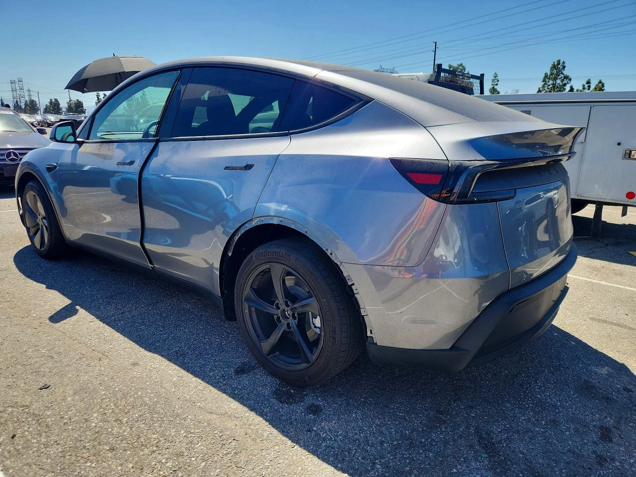 Tesla Model Y Long Range AWD, снимка 3 - Автомобили и джипове - 54318310