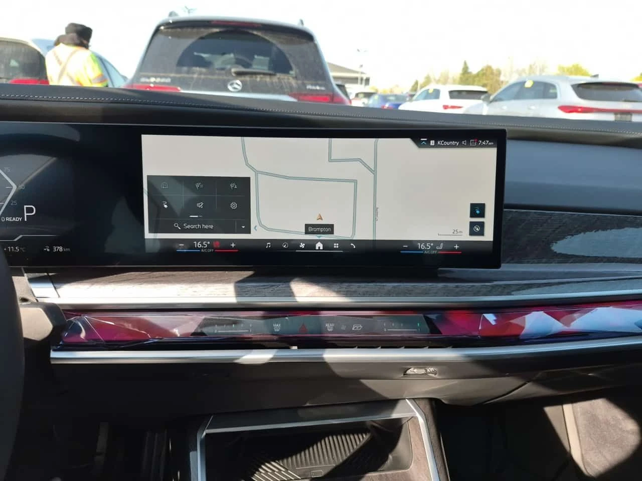 BMW i7 XDRIVE60| B&W| SWAROWSKI| HUD| МАСАЖИ| 2 КЛЮЧА , снимка 10 - Автомобили и джипове - 54453793