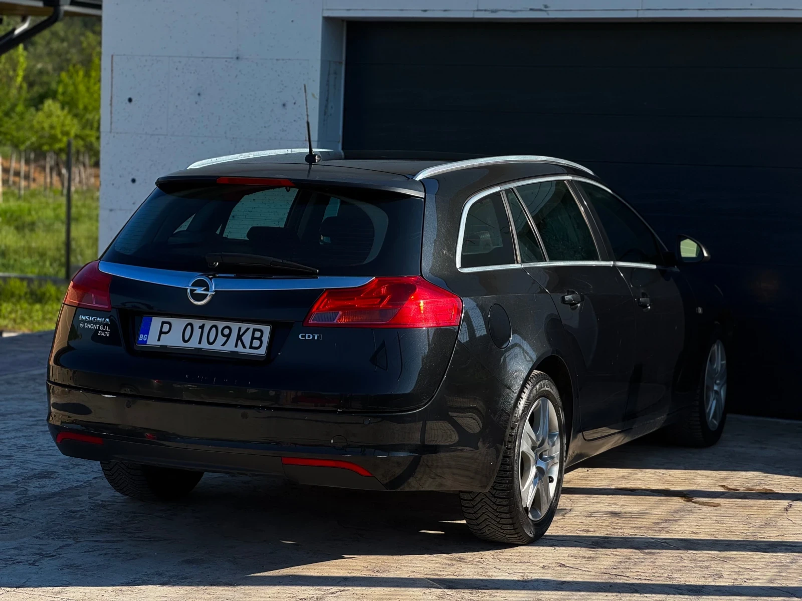Opel Insignia 2.0 cdti / 2010 / навигация/ климатроник, снимка 3 - Автомобили и джипове - 54495684