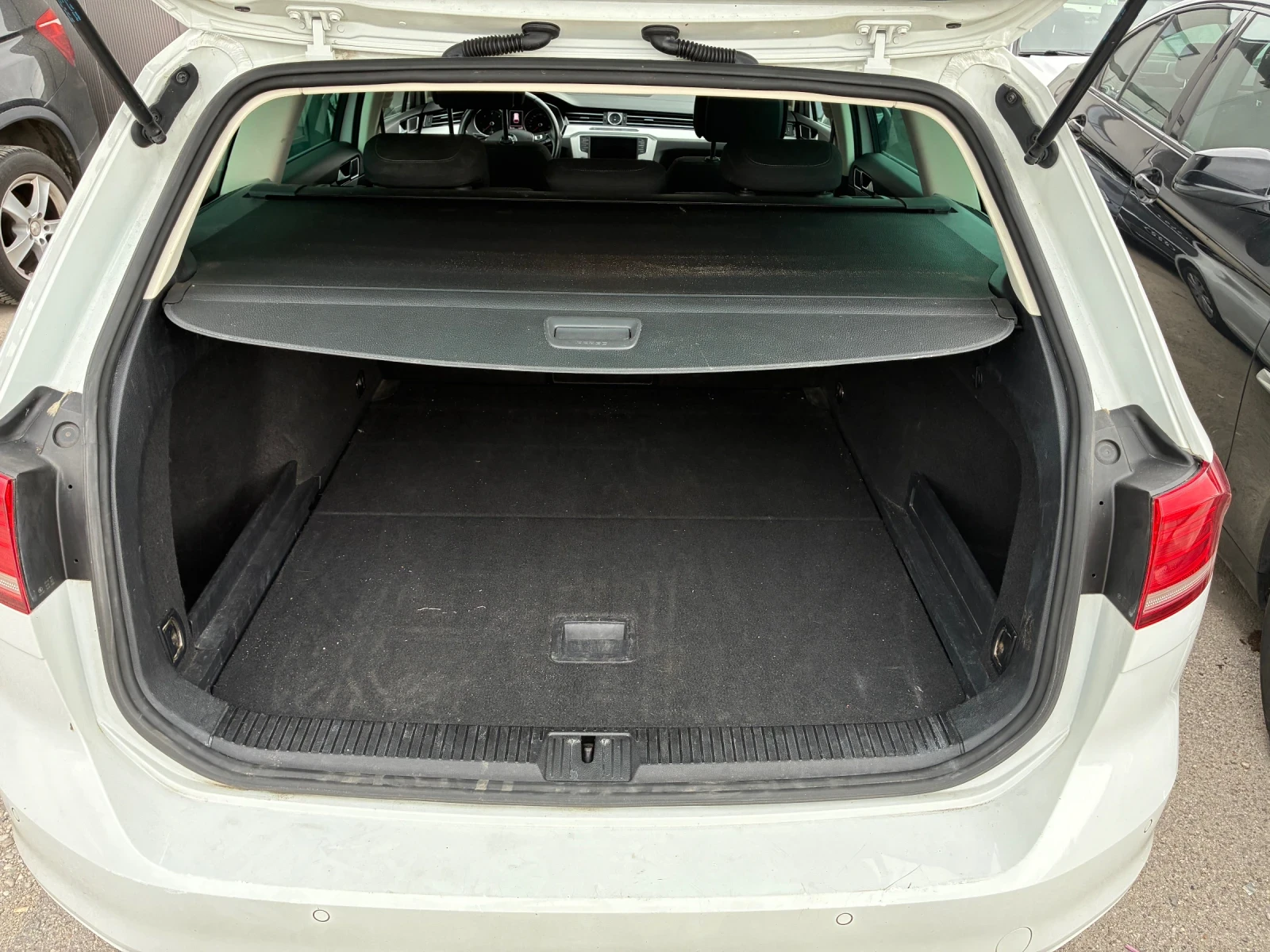 VW Passat 2.0TDI 150 DSG-6, снимка 15 - Автомобили и джипове - 54804690