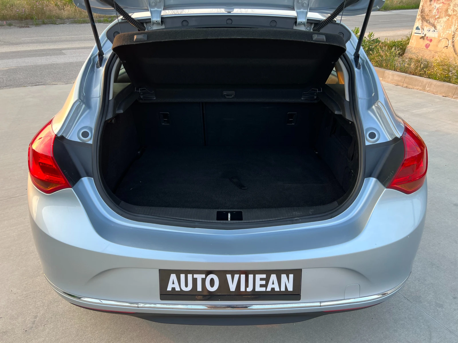 Opel Astra 1.4i+ LPG-140к.с, снимка 7 - Автомобили и джипове - 54798185