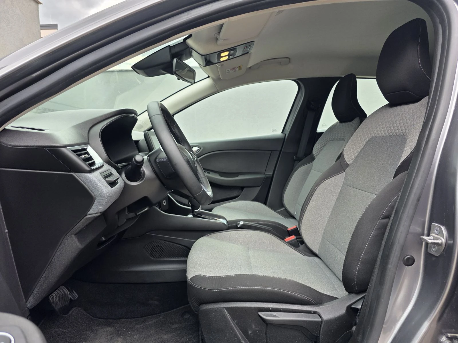 Renault Clio E-TECH HYBRID 1.6, снимка 9 - Автомобили и джипове - 54908826