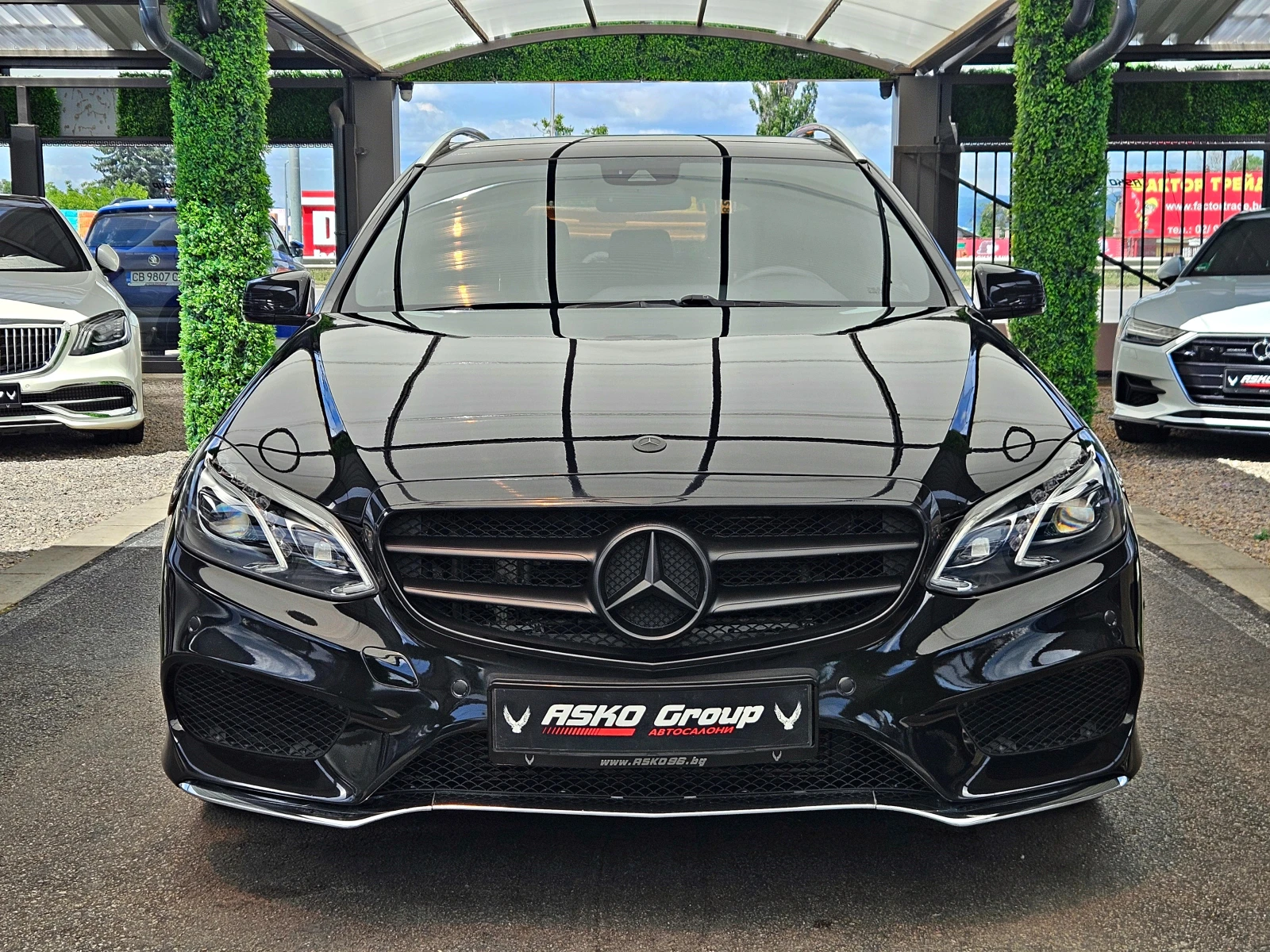 Mercedes-Benz E 350 AMG/4MAT/GERMANY/CAMERA/ПОДГРЕВ/AIRMAT/HARMAN/LIZI, снимка 2 - Автомобили и джипове - 54993845