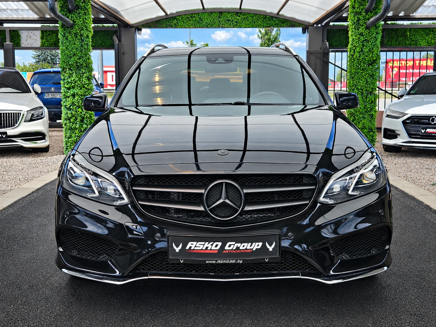Mercedes-Benz E 350 AMG/4MAT/GERMANY/CAMERA/ПОДГРЕВ/AIRMAT/HARMAN/LIZI, снимка 2 - Автомобили и джипове - 54993845