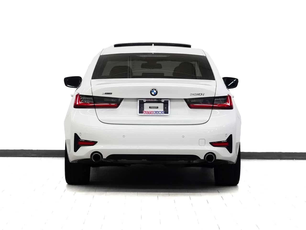 BMW 330 | xDrive | Nav | Leather | Sunroof | CarPlay , снимка 5 - Автомобили и джипове - 55047395