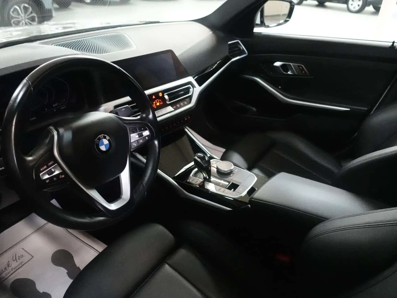 BMW 330 | xDrive | Nav | Leather | Sunroof | CarPlay , снимка 13 - Автомобили и джипове - 55047395