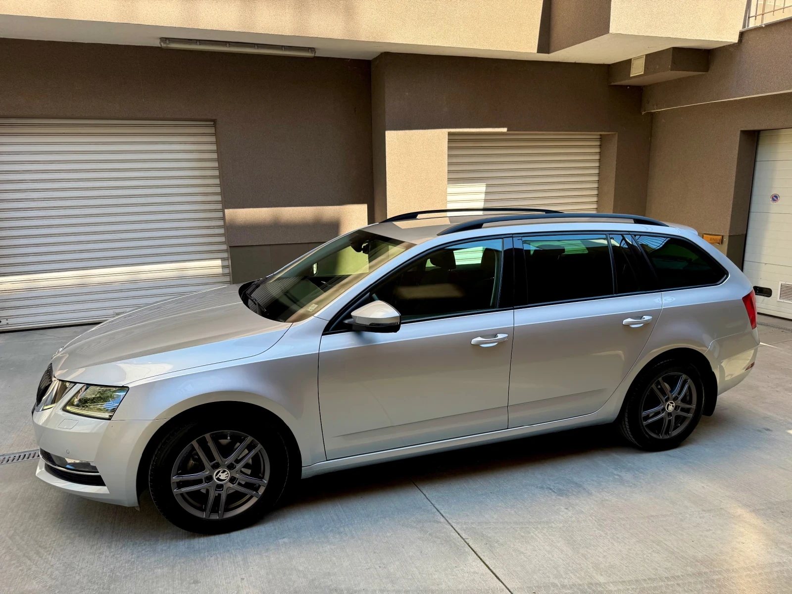 Skoda Octavia Edition, снимка 4 - Автомобили и джипове - 55508799