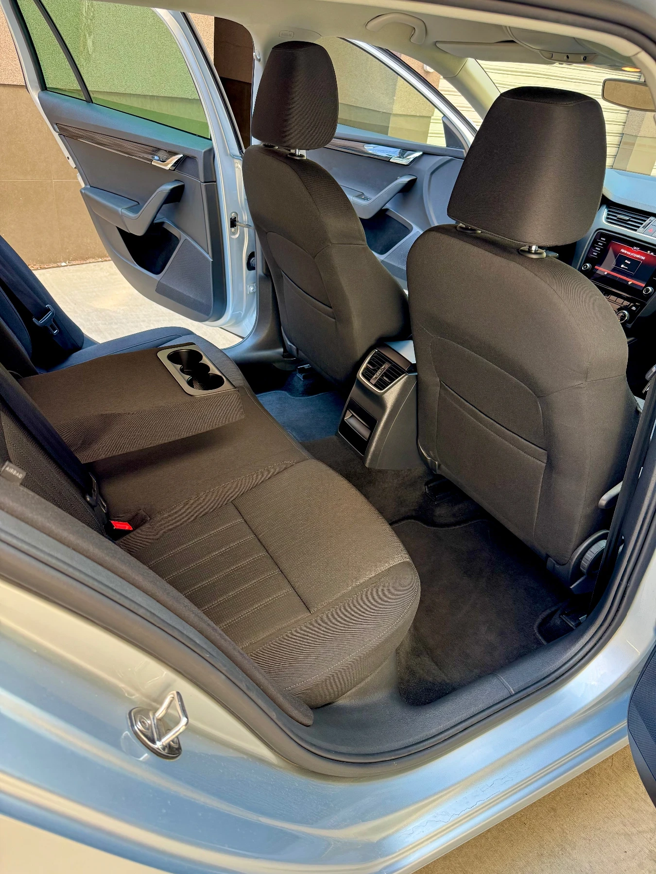 Skoda Octavia Edition, снимка 9 - Автомобили и джипове - 55508799