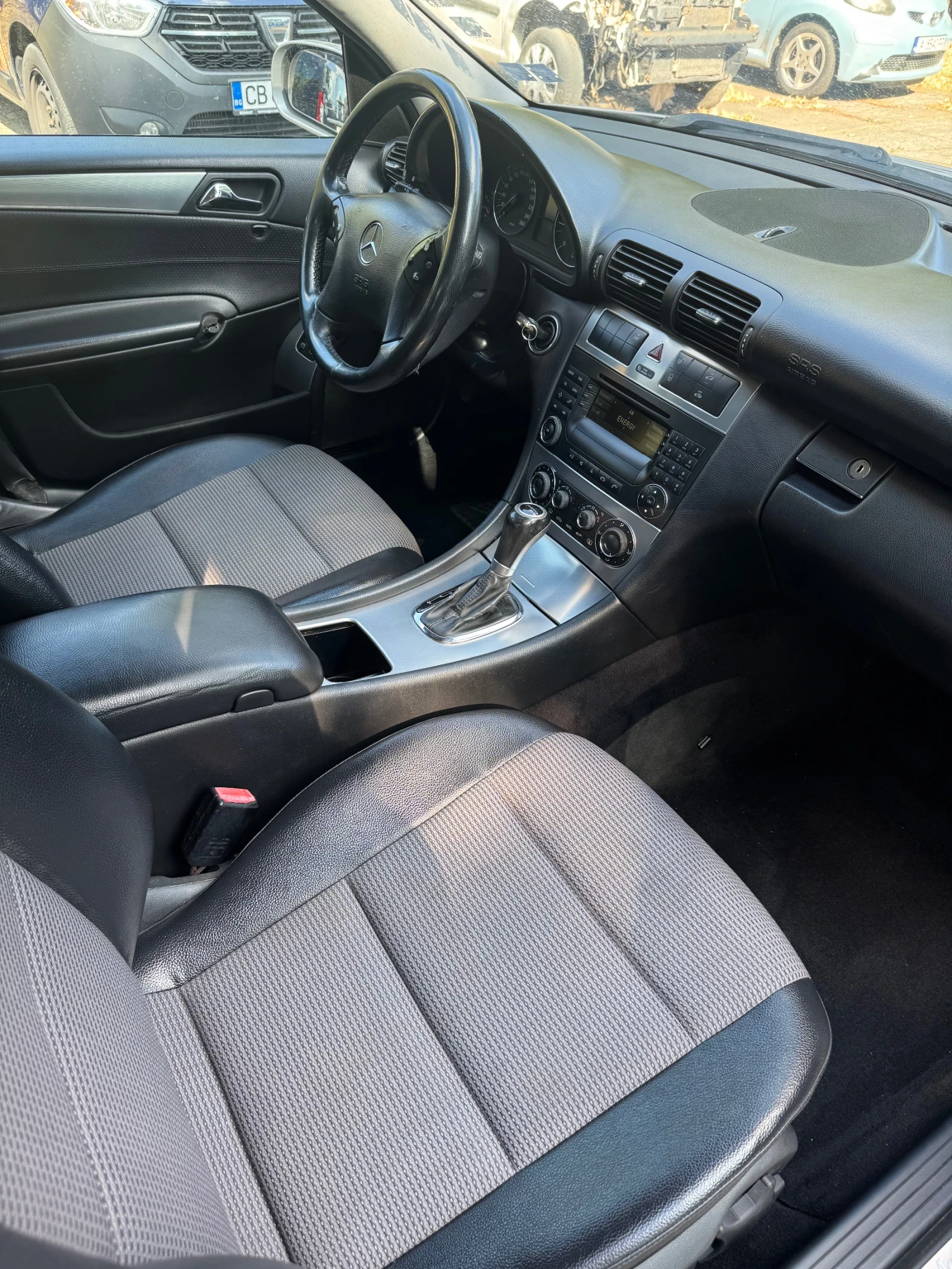 Mercedes-Benz C 200, снимка 8 - Автомобили и джипове - 55726719