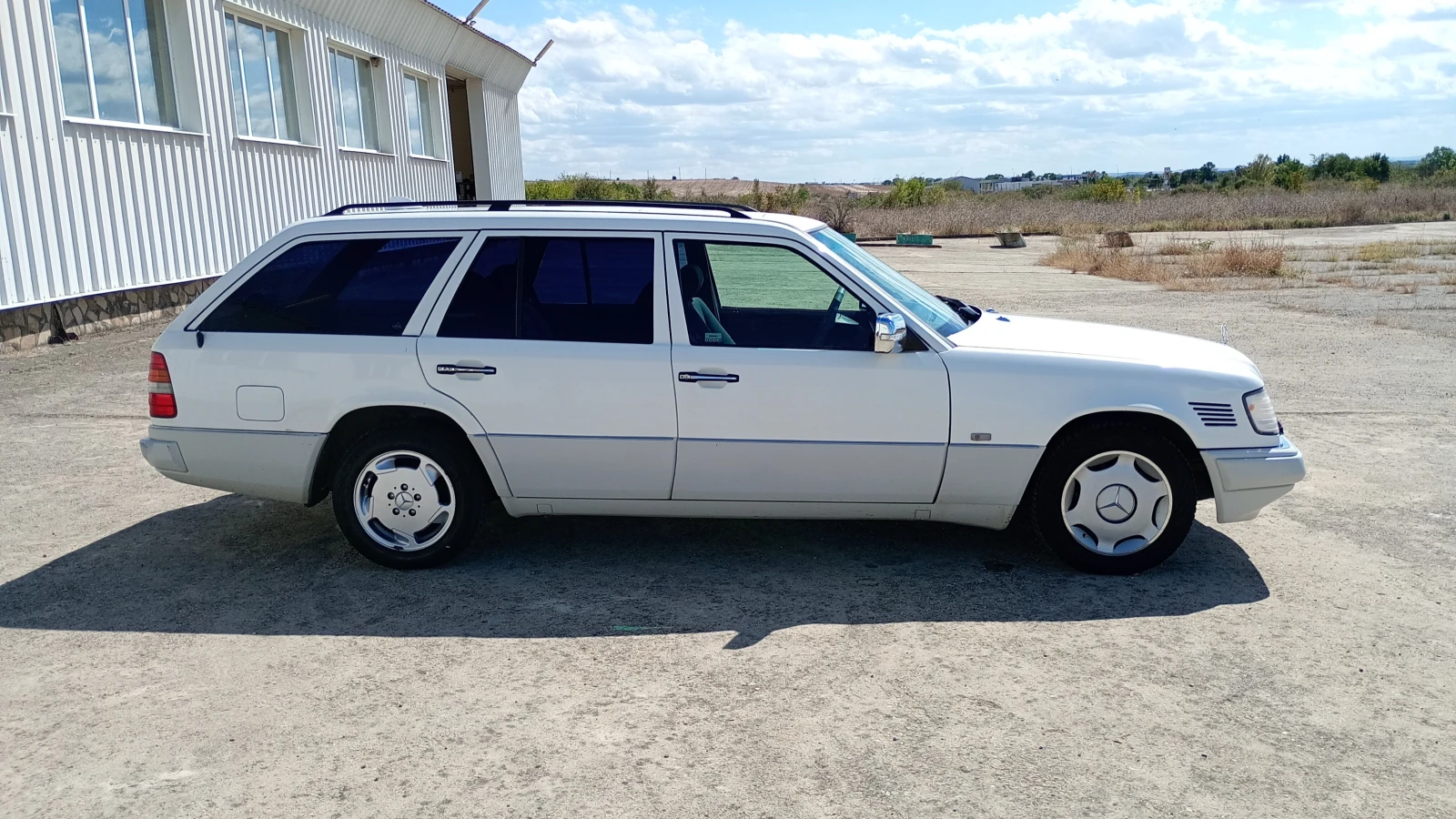 Mercedes-Benz E 250 S 124, снимка 7 - Автомобили и джипове - 56218776