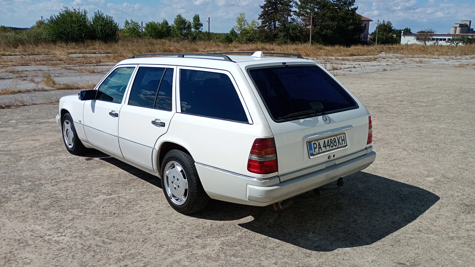 Mercedes-Benz E 250 S 124, снимка 4 - Автомобили и джипове - 56218776