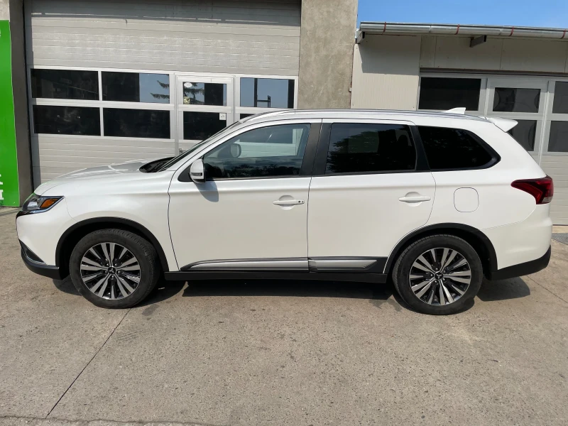 Mitsubishi Outlander, снимка 5 - Автомобили и джипове - 48175364