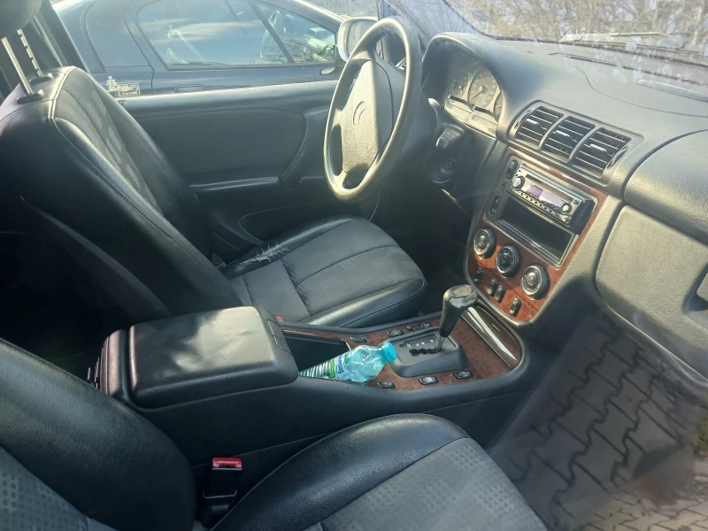 Mercedes-Benz ML 270 2003г. Face-lift , снимка 3 - Автомобили и джипове - 49211368