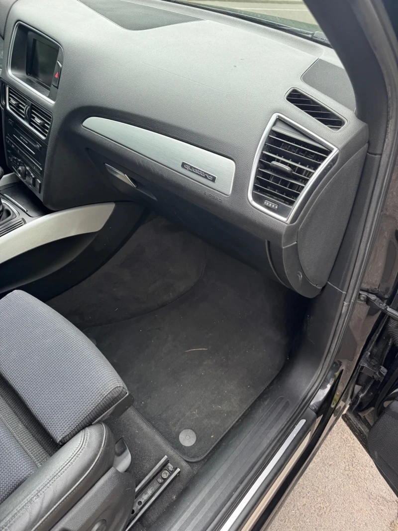Audi Q5, снимка 7 - Автомобили и джипове - 52353901