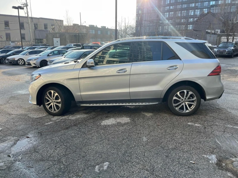 Mercedes-Benz GLE * 400 * CARFAX * БЕЗ ПЪРВОНАЧАЛНА ВНОСКА, снимка 2 - Автомобили и джипове - 53126830