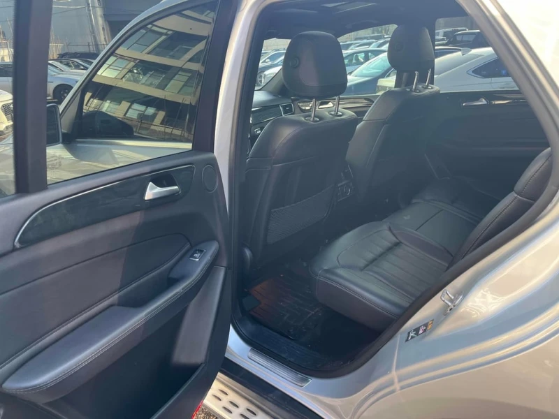 Mercedes-Benz GLE * 400 * CARFAX * БЕЗ ПЪРВОНАЧАЛНА ВНОСКА, снимка 14 - Автомобили и джипове - 53126830