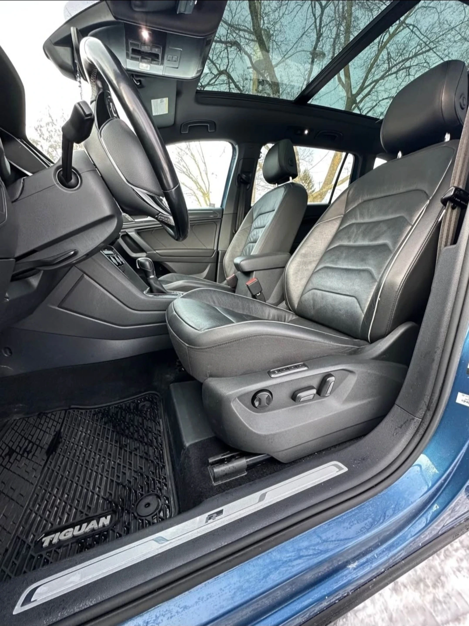 VW Tiguan R-line/Panorama/360/Fender audio/2 ключа - изображение 7